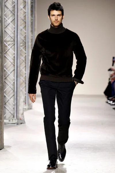 Look 29